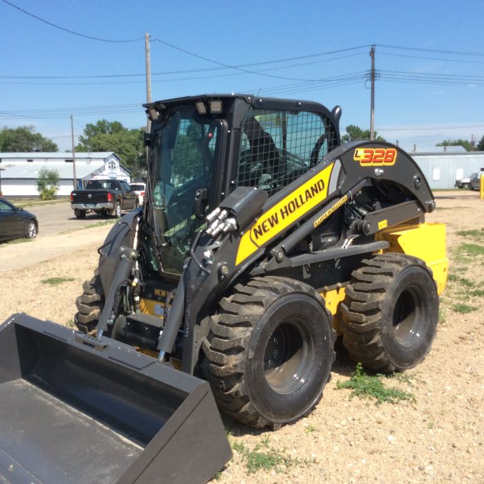 NH L328 Skidsteer