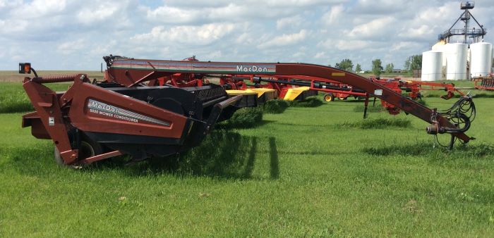 MacDon 5020 Conditioner